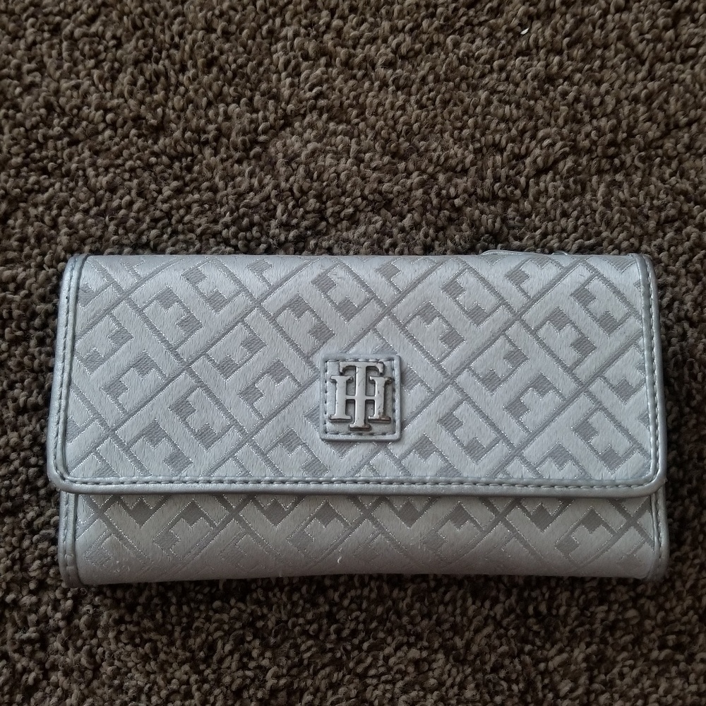 Tommy Hilfiger wallet